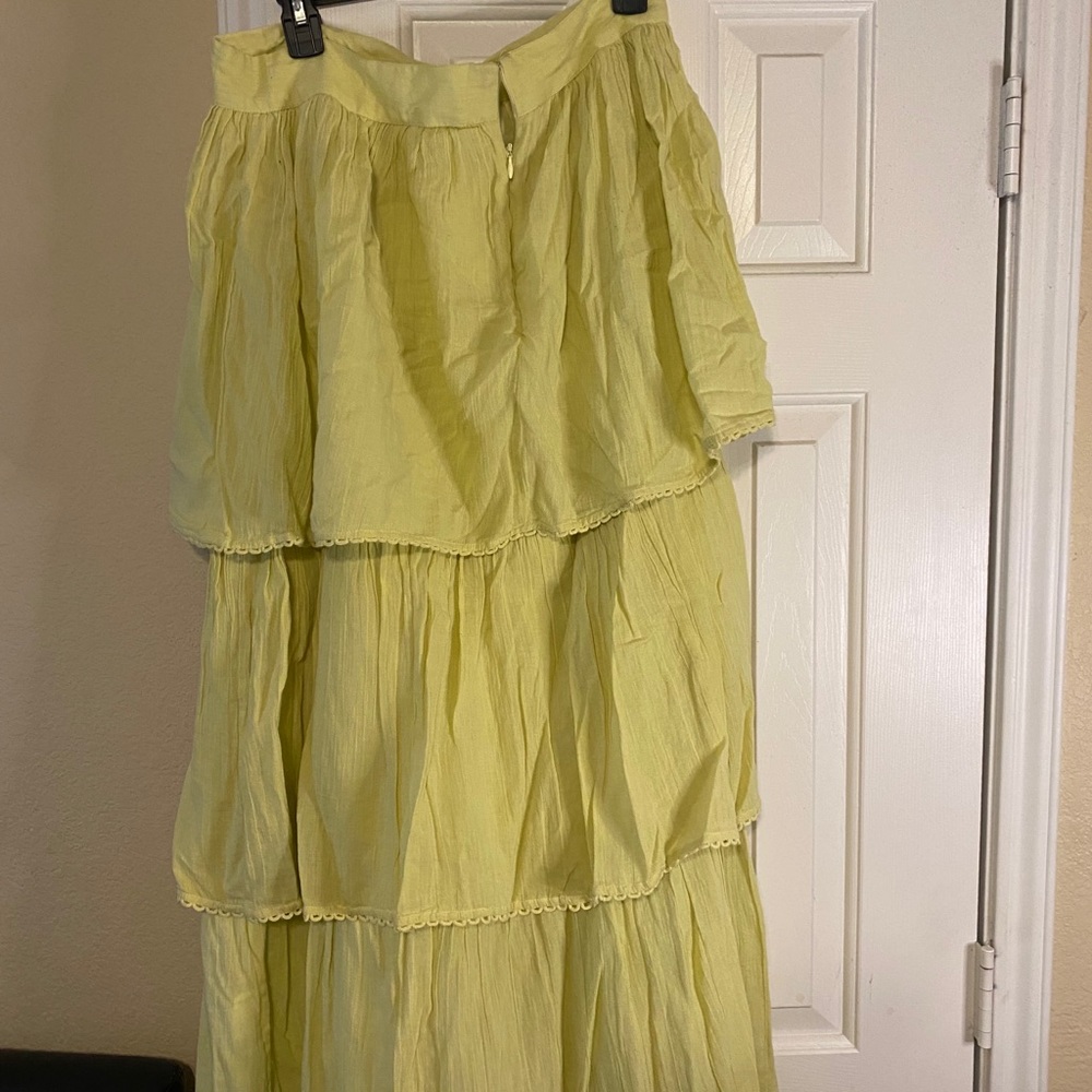 Skirt - Picture 2 of 2